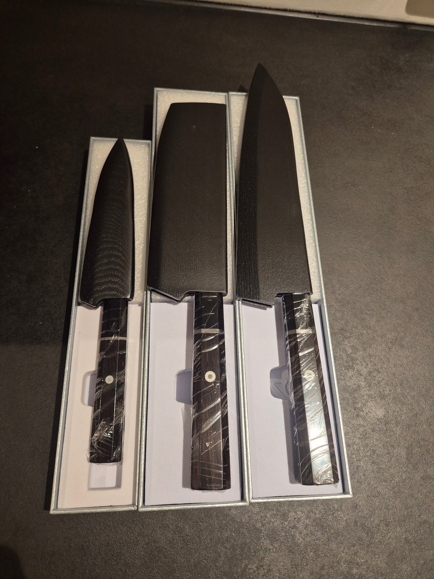 3 sett med japanske kokkekniver.