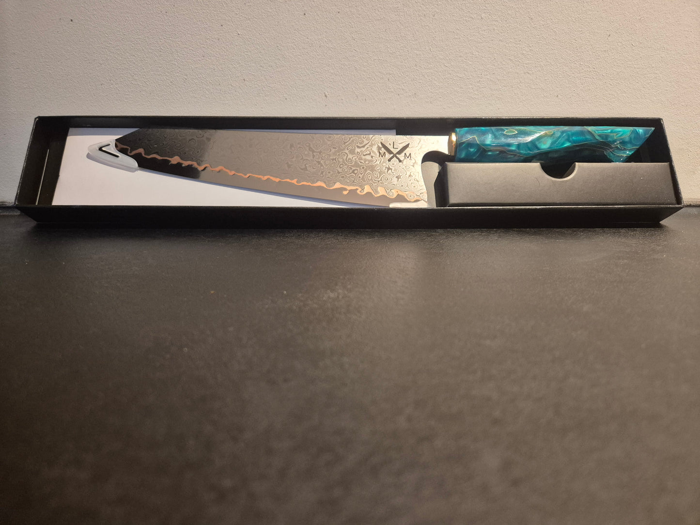 Unik kokkekniv med nydelig skaft